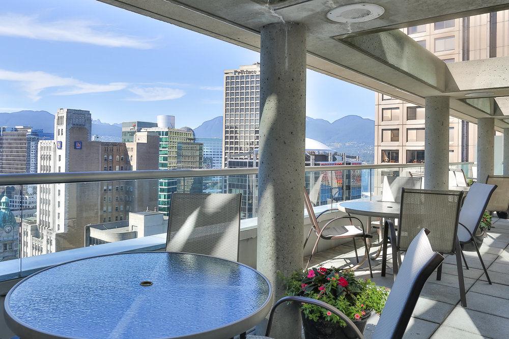 Delta Hotels By Marriott Vancouver Downtown Suites Bagian luar foto